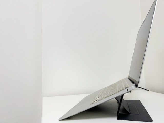 macbook air （M1, 2020）&Moft PCスタンド付き Amazon.co.jp: MOFT【公式直営店】ノートパソコンケース 14
